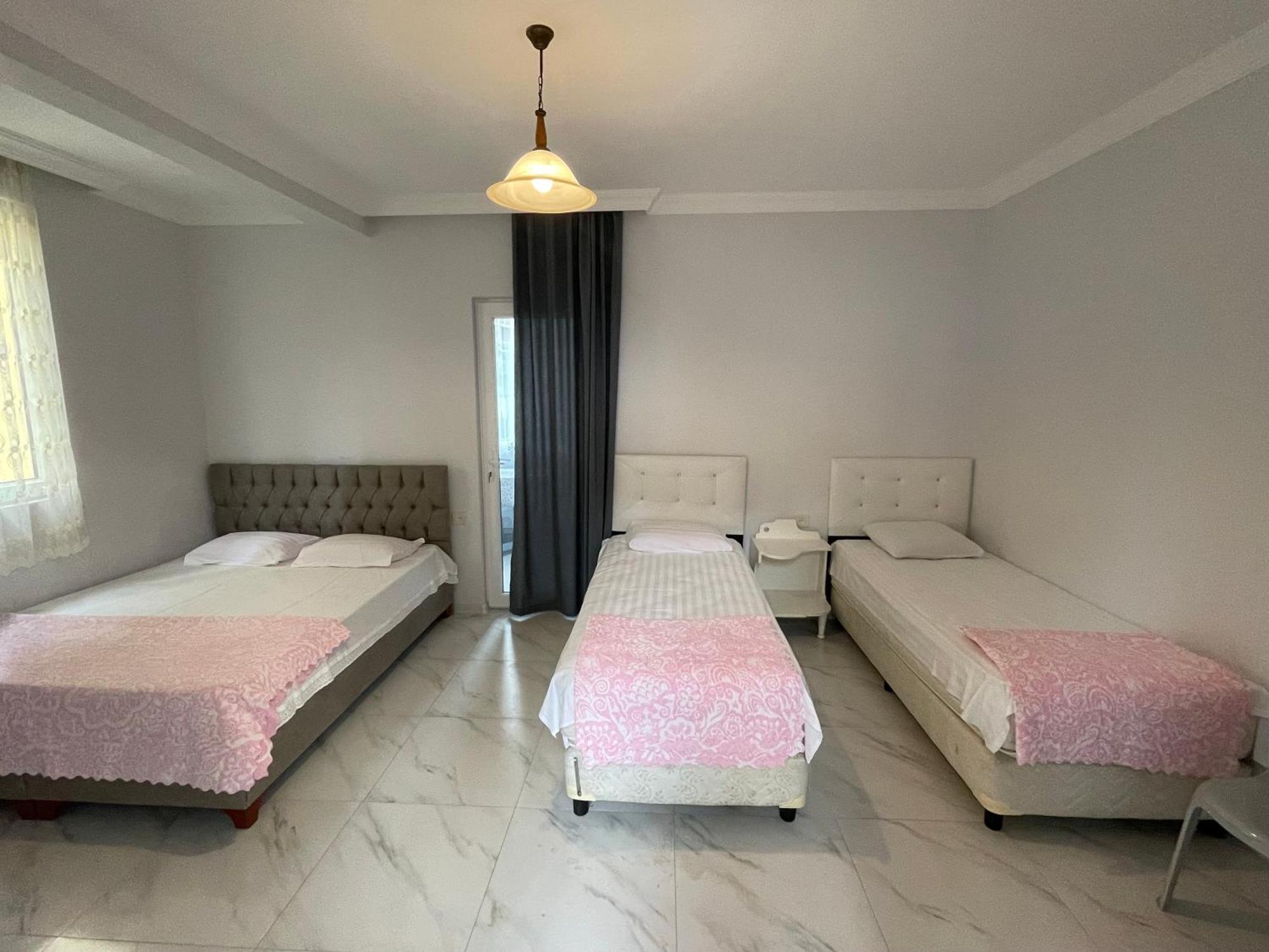 Twins Hotel Gonio Buitenkant foto