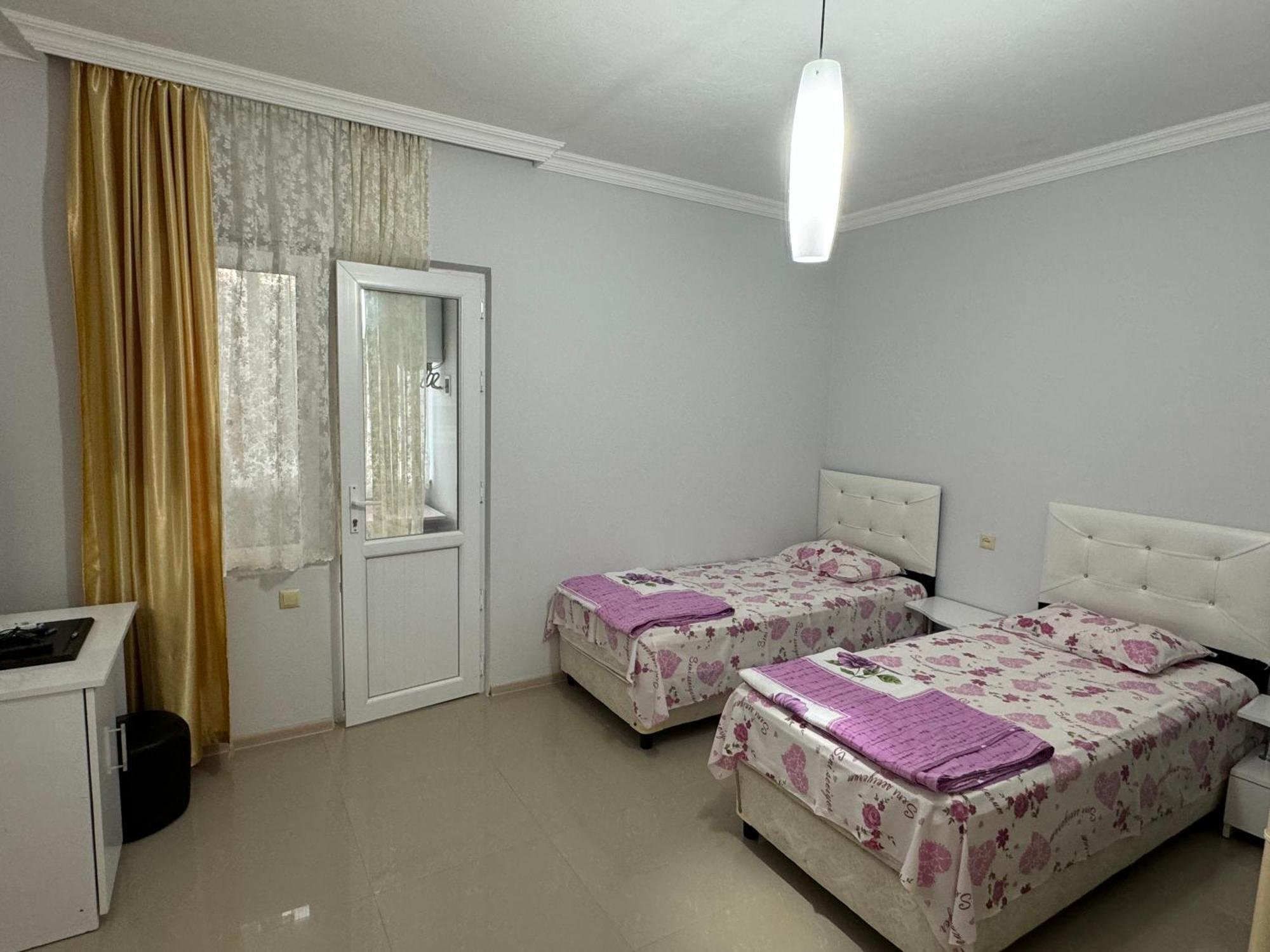 Twins Hotel Gonio Buitenkant foto